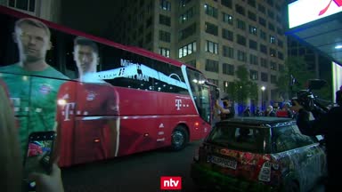 So feierte der FC Bayern den Pokal-Triumph