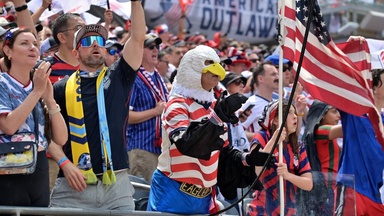 US-Fußball-Spektakel findet nicht nur Fans US-Fußball-Spektakel findet nicht nur Fans
