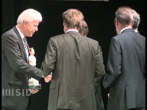 Rehhagel ausgezeichnet