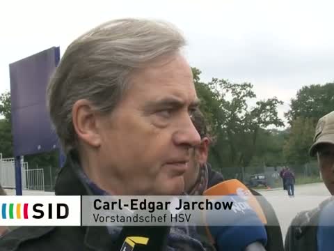 Arnesen und Jarchow stehen zu Oenning