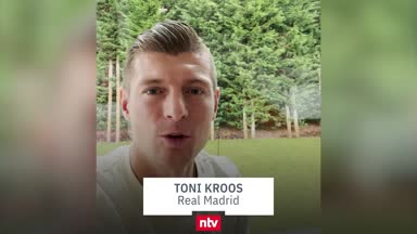 Irre Bilder: Toni Kroos startet Trickshot-Challenge
