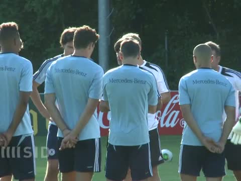 DFB-Team zwischen Özil-Wechsel und Österreich-Spiel