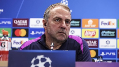 Flick wütet gegen VAR: "Vielen Dank an Deutschland" Flick wütet gegen VAR: "Vielen Dank an Deutschland"