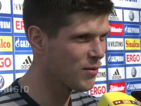 Schalke: Huntelaar schaut zurück, Stevens nach vorn