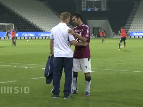 Schalke 04 und Raúl feiern emotionales Wiedersehen in der Wüste