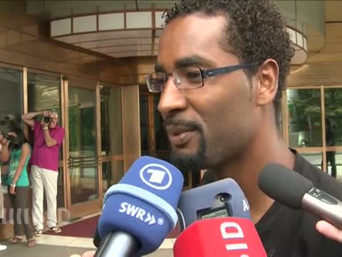 Cacau freut sich auf das Spiel gegen Brasilien