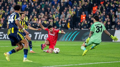 Highlights: Nottingham lässt Fenerbahce keine Chance