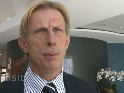 Gewalt in der Bundesliga: Daum plädiert für Dialog mit Fans