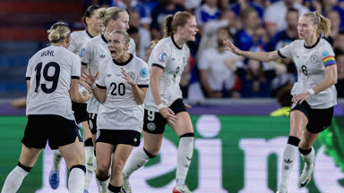 DFB-Stars lassen Emotionen freien Lauf