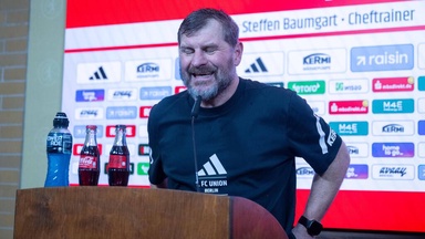 Nanu!? Baumgart verschwitzt Union-PK