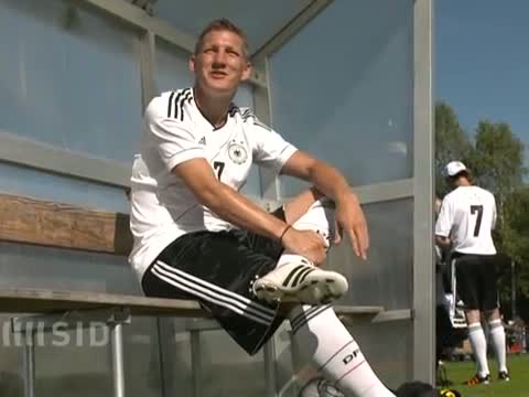 Fußballer des Jahres: Schweinsteiger, König der Triple-Bayern
