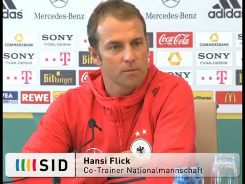 Flick warnt vor Belgien, Lahm akzeptiert Entscheidung