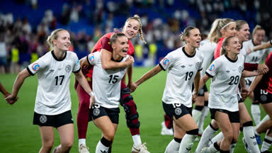 DFB-Frauen vor Spanien im Feierbiest-Modus