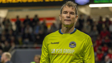 Rüpel-Rot! Jens Lehmann brennen die Nerven durch