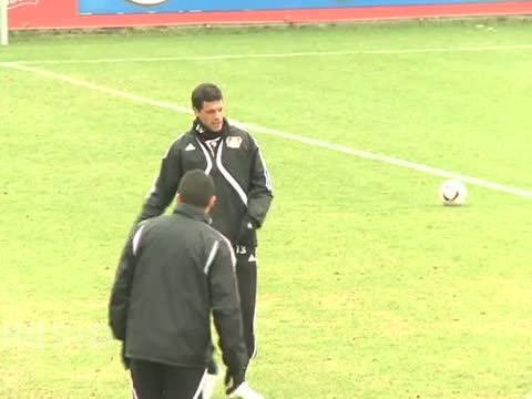 Ballack- und Heynckes-Diskussionen überschatten Villarreal-Spiel