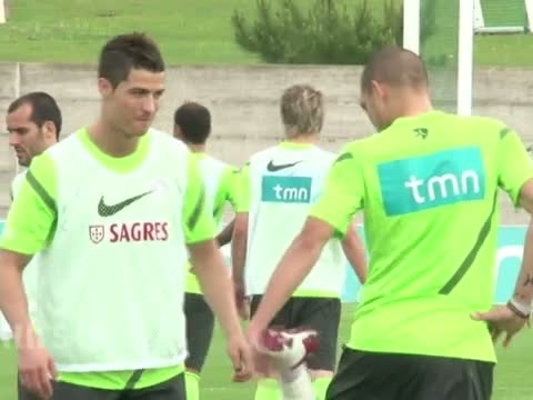 Ronaldo vs. Ibrahimovic: Ein Star muss bei WM zuschauen
