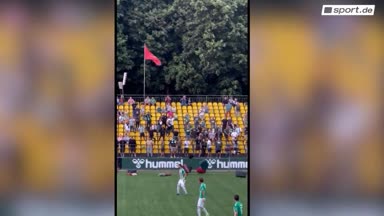 Kurioser Protest: Plötzlich fliegen Koffer