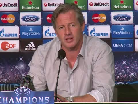 Schalke trifft auf Huub Stevens: Sieg ist Pflicht