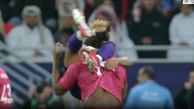 Ribery-Kollege mit irrem Wrestling-Move Ribery-Kollege mit irrem Wrestling-Move