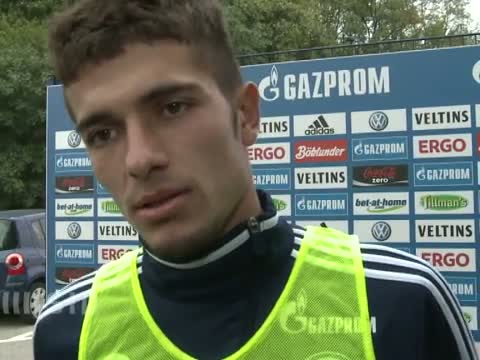 Schalkes Neustädter: "Muss mich dem Bundestrainer anbieten"