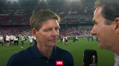 Eintracht-Coach Glasner reicht Lob direkt weiter