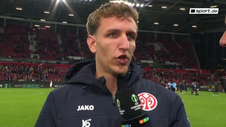 Weiper lobt den Fußballzwerg