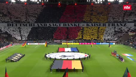 Fans zeigen Mega-Choreo zu Ehren Beckenbauers