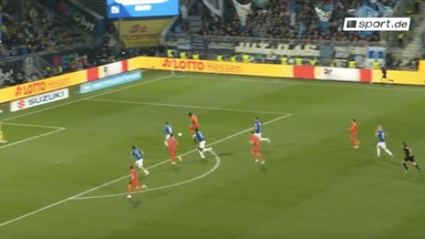 Schalke-Stürmer vergibt Top-Chance