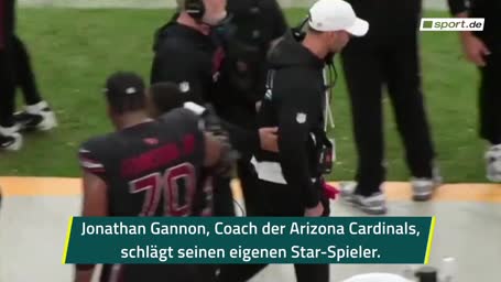 NFL: Coach schlägt seinen eigenen Spieler!