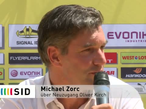 Michael Zorc stellt die Neuzugänge des BVB vor