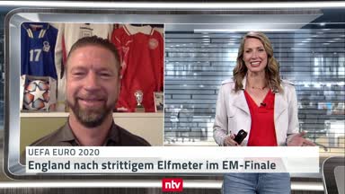 Das sagt Steffen Freund zum umstrittenen Elfer