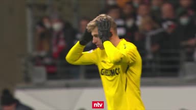 Böller-Angriff aus dem Eintracht-Block