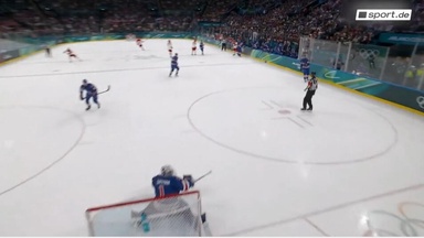 Kurioser geht's kaum: Dänen-Tor verblüfft die Eishockey-Welt Kurioser geht's kaum: Dänen-Tor verblüfft die Eishockey-Welt