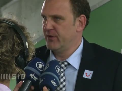 Spiel eins nach Schmadtke: Slomka und 96 fordern Rekord-Bayern