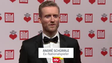Schürrle freut sich über Löw-Verbleib