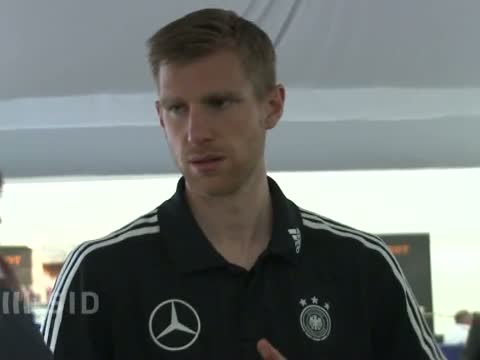 Vom Ersatz zur Konstante: Mertesacker will DFB-Position festigen