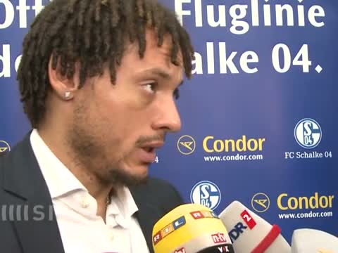 Jones deutet Abschied von Schalke an