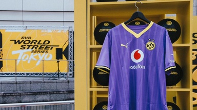 So spektakulär präsentiert der BVB sein lila Trikot