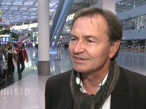 Ewald Lienen neuer Trainer bei AEK Athen