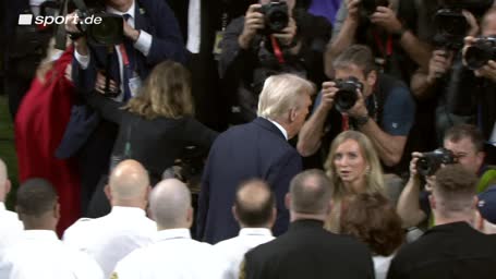 Trump im Stadion angekommen