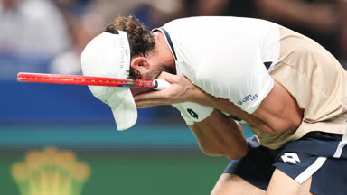 Irre Tennis-Sensation im Familienduell