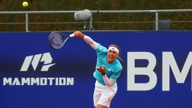 Zverev ordnet Zittersieg ein