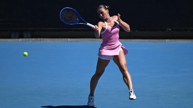 Tennis-Star Kostyuk trainiert bei Raketenalarm