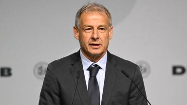 Klinsmann adelt FC Schalke als "Giganten"