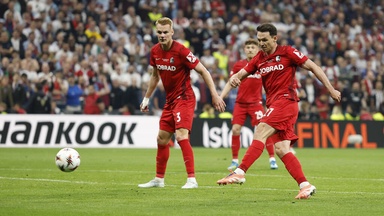SC Freiburg verpasst Führung im EL-Finale SC Freiburg verpasst Führung im EL-Finale