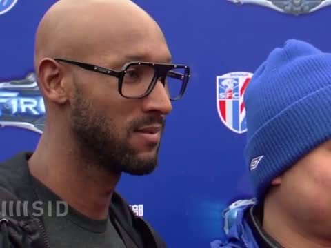 Anelka in Shanghai vor dem Absprung