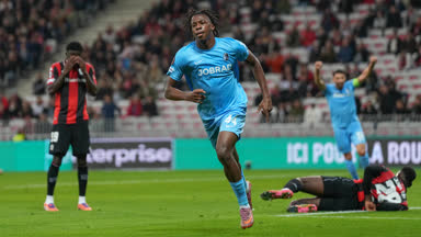 Perfektes Pressing: Freiburg gleicht in Nizza aus Perfektes Pressing: Freiburg gleicht in Nizza aus